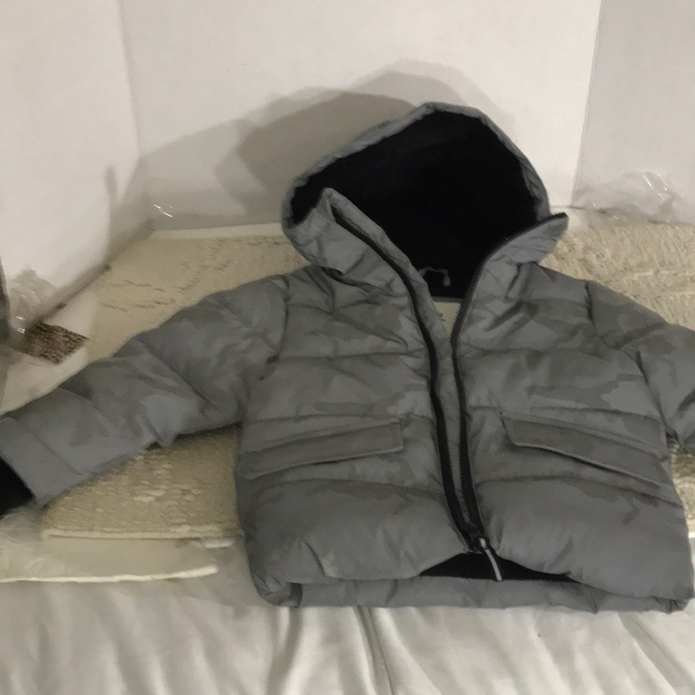 Cozy puffer jacket size 2 T new